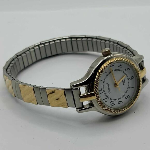 Stunning Silver & Gold Timex Watch - Picture 3 of 4